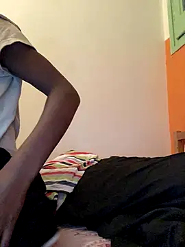 Snapshot of ___Hannah___ chatting on 12.14.25 Hannah online show from 12.14.25