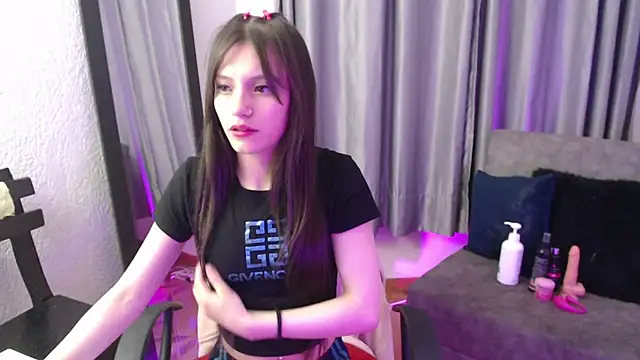 Snapshot of TiinaJonus_ chatting on 04.22.26 TiinaJonus online show from 04.22.26