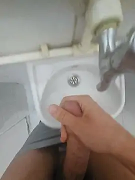 Snapshot of volkan108 chatting on 11.26.25 volkan108 online show from 11.26.25