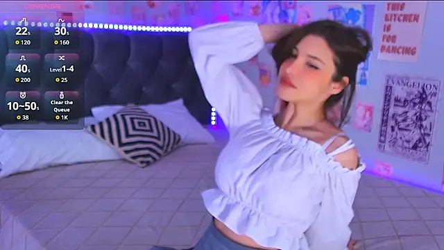 Danielle Eddwards online show from 04.08.26