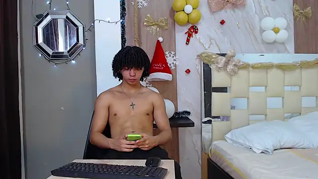 Snapshot of kim_curlyy chatting on 12.16.25 kim curlyy online show from 12.16.25