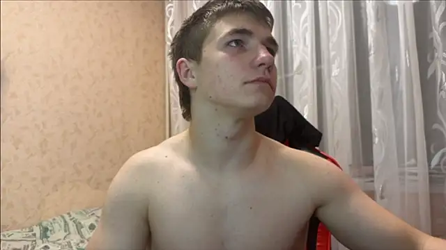 Snapshot of golden_flash chatting on 12.04.25 golden flash online show from 12.04.25