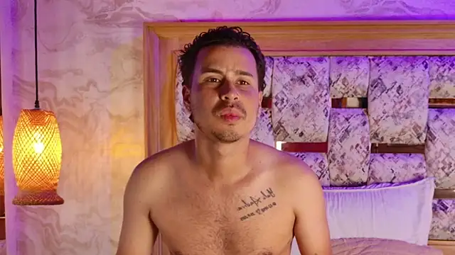 aron emily 23 online show from 12.13.25