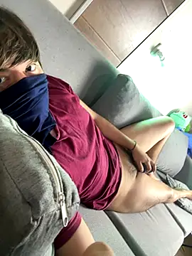 Snapshot of taehyun10 chatting on 12.03.25 taehyun10 online show from 12.03.25