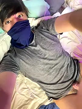 Snapshot of taehyun10 chatting on 12.05.25 taehyun10 online show from 12.05.25