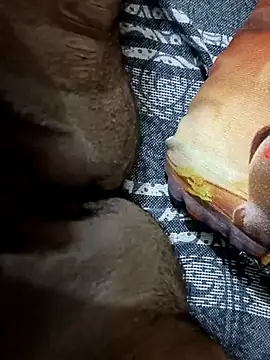 Snapshot of chiyalove chatting on 11.30.25 chiyalove online show from 11.30.25