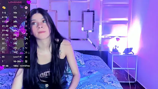 Snapshot of alexandra_venuss chatting on 12.16.25 alexandra venuss online show from 12.16.25