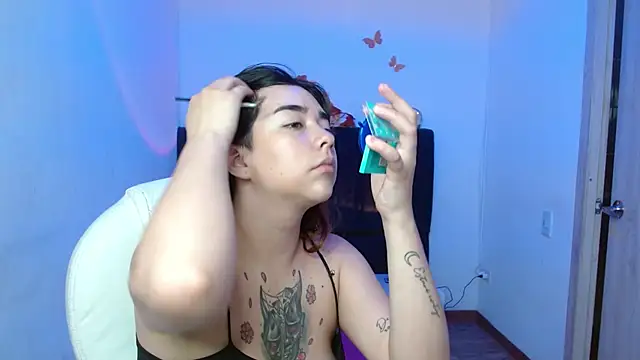 Snapshot of CherryBloom__ chatting on 12.15.25 CherryBloom online show from 12.15.25