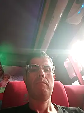 Snapshot of Fuegosutil chatting on 12.13.25 Fuegosutil online show from 12.13.25