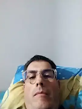 Snapshot of Fuegosutil chatting on 12.16.25 Fuegosutil online show from 12.16.25