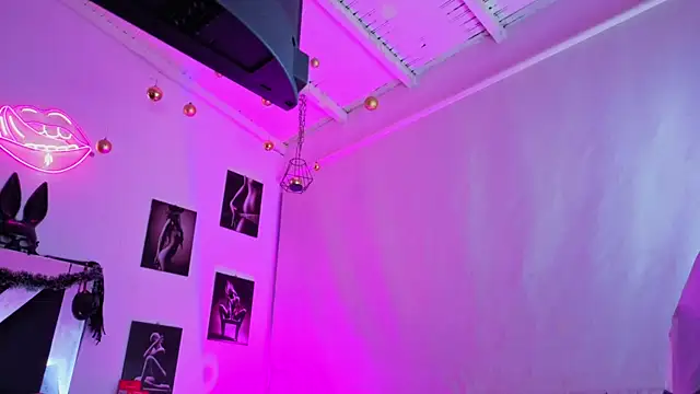 Snapshot of karla_slut_dirty chatting on 06.14.26 karla slut dirty online show from 06.14.26