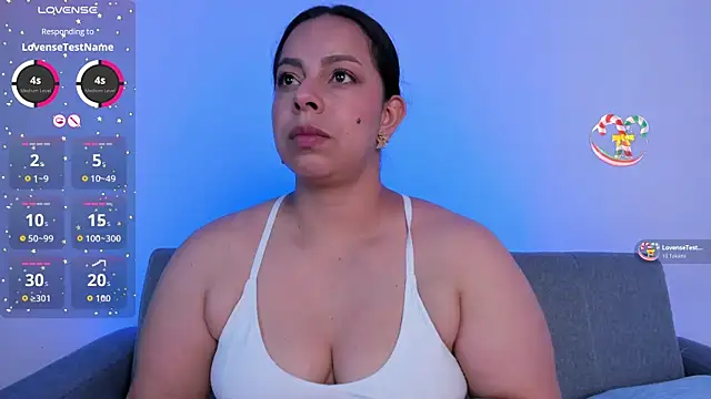Snapshot of jimena_chic1 chatting on 06.21.26 jimena chic1 online show from 06.21.26