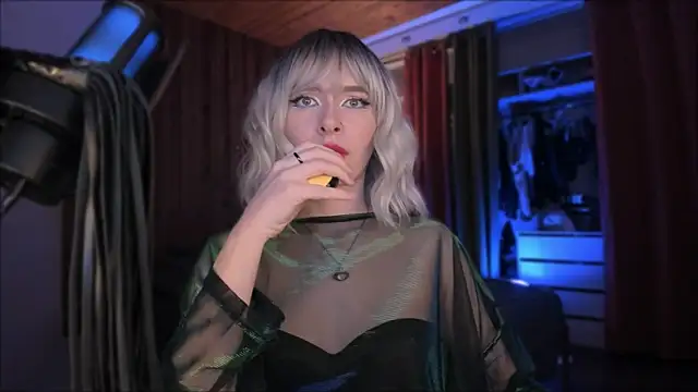 Mistress Iris online show from 12.15.25