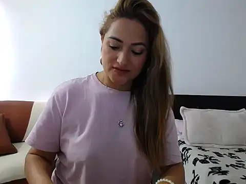 Snapshot of ximenaxcite19 chatting on 12.04.25 ximenaxcite19 online show from 12.04.25