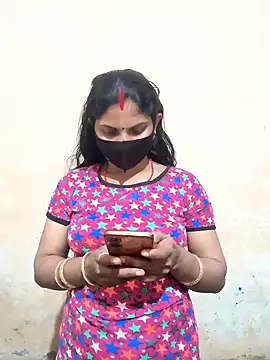 Snapshot of Pooja_bhabhi00 chatting on 12.16.25 Pooja bhabhi00 online show from 12.16.25