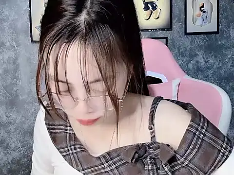 Aria5999 online show from 12.13.25