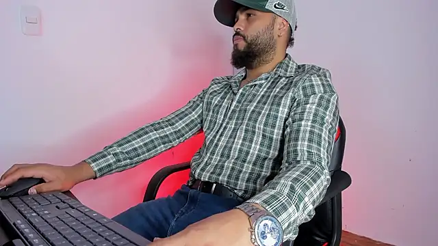 Snapshot of Harrishairy chatting on 02.01.26 Harrishairy online show from 02.01.26