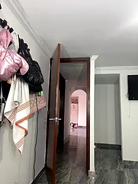 Snapshot of -Nala chatting on 11.28.25 -Nala online show from 11.28.25