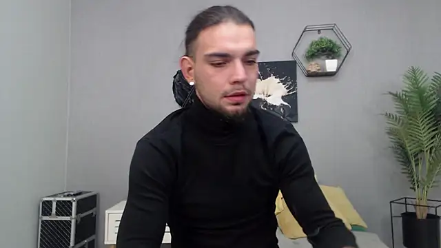 Snapshot of KaneHunter chatting on 12.03.25 KaneHunter online show from 12.03.25