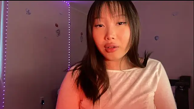 Snapshot of darsywhispers chatting on 12.05.25 darsywhispers online show from 12.05.25