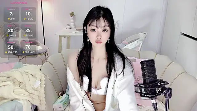 Snapshot of Coral_888 chatting on 12.02.25 Coral 888 online show from 12.02.25