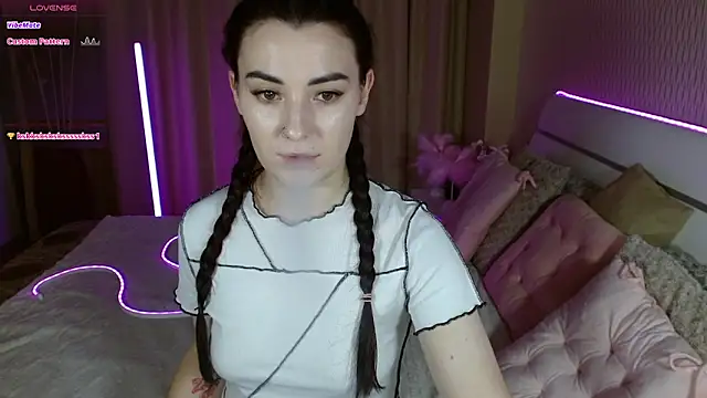 AdeleCutie online show from 12.02.25