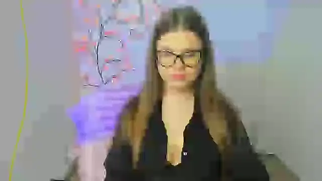 Snapshot of Violetta_Brilliant chatting on 12.05.25 Violetta Brilliant online show from 12.05.25