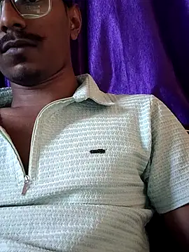 Snapshot of uk_gamer_63 chatting on 12.16.25 uk gamer 63 online show from 12.16.25