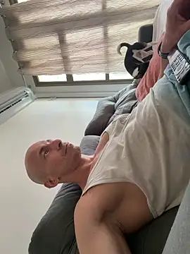 Snapshot of Russo41rj chatting on 12.16.25 Russo41rj online show from 12.16.25