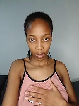 Snapshot of MsParisSmith chatting on 11.28.25 MsParisSmith online show from 11.28.25