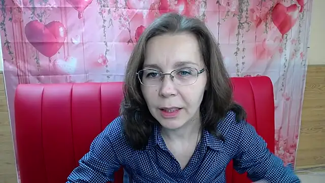 Snapshot of DaisyEdit chatting on 02.15.26 DaisyEdit online show from 02.15.26