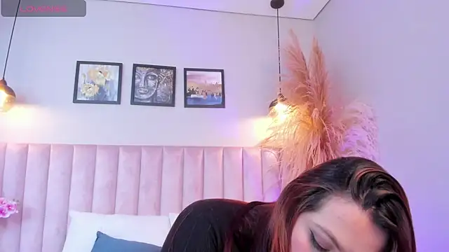 Nina Rouse  online show from 12.03.25