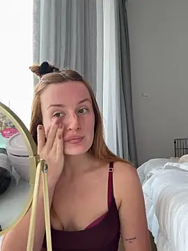 Snapshot of madlynginger chatting on 01.07.26 madlynginger online show from 01.07.26