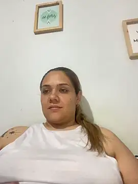 LoreinnFox online show from 04.16.26