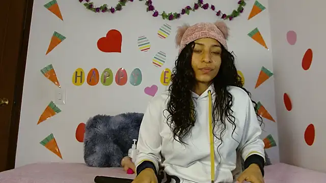 Snapshot of MarillynMorgan chatting on 04.20.26 MarillynMorgan online show from 04.20.26
