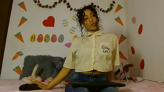 Snapshot of MarillynMorgan chatting on 04.24.26 MarillynMorgan online show from 04.24.26