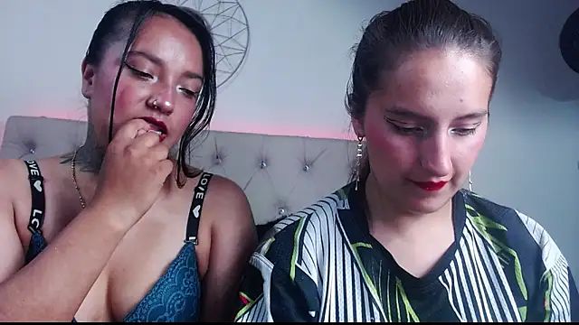 Snapshot of sharon_and_sharit chatting on 12.04.25 sharon and sharit online show from 12.04.25