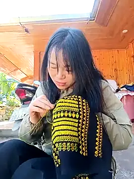 flooora online show from 11.29.25