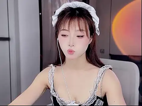 Snapshot of Kikikiki5678 chatting on 12.14.25 Kikikiki5678 online show from 12.14.25