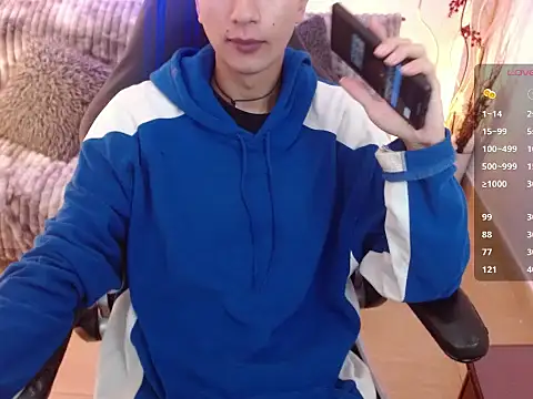 Snapshot of AngelRonson_ chatting on 12.03.25 AngelRonson online show from 12.03.25