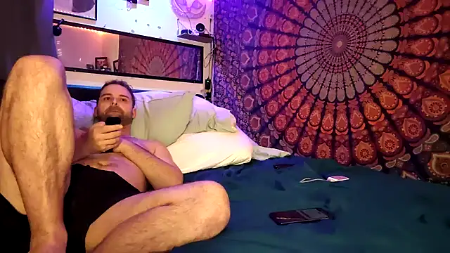 Snapshot of SweetTea03 chatting on 12.22.25 SweetTea03 online show from 12.22.25