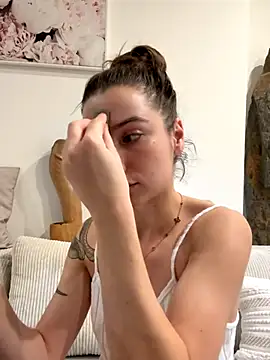 Snapshot of Sugarbellax chatting on 12.02.25 Sugarbellax online show from 12.02.25