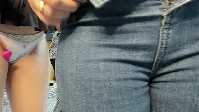 secret-roomies online show from 03.17.26