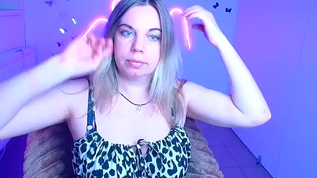 Amanda Swannn online show from 04.28.26