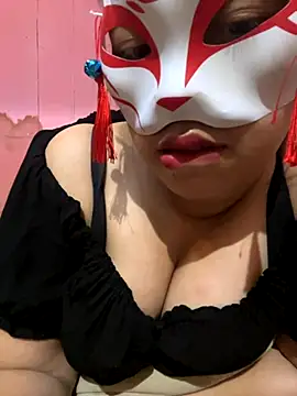 Snapshot of Julia_Sari00 chatting on 12.03.25 Julia Sari00 online show from 12.03.25