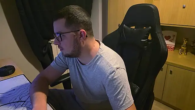 Snapshot of kevinnlovelly chatting on 02.01.26 kevinnlovelly online show from 02.01.26