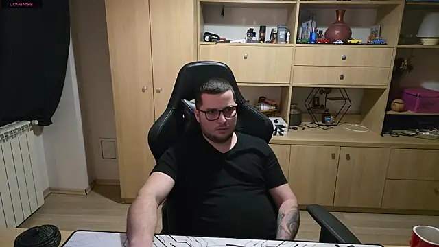 Snapshot of kevinnlovelly chatting on 03.14.26 kevinnlovelly online show from 03.14.26