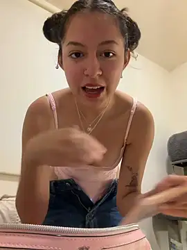 Alicatcua  online show from 05.06.26