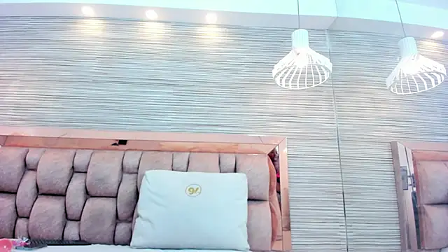 Snapshot of claire_bonny chatting on 11.29.25 claire bonny online show from 11.29.25