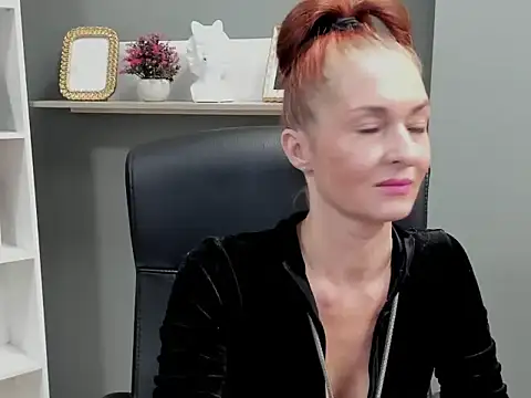 Snapshot of Soniakiss chatting on 12.01.25 Soniakiss online show from 12.01.25